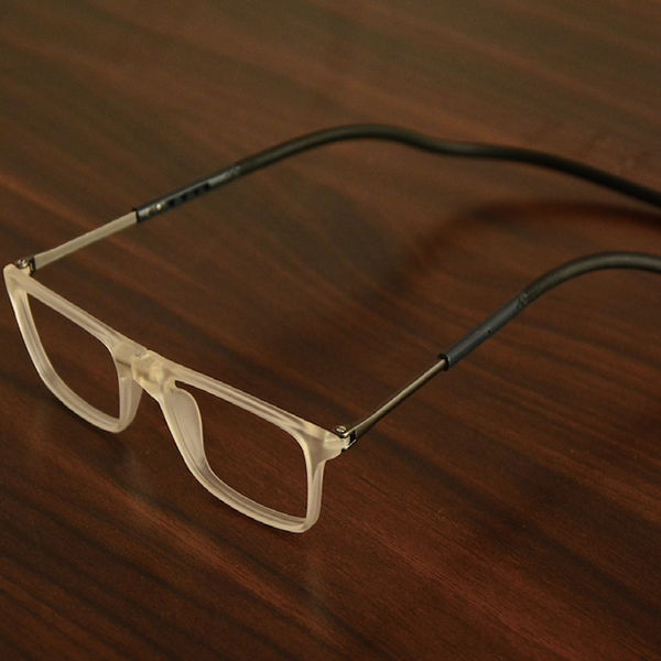 透明尼龙应用于眼镜框生产